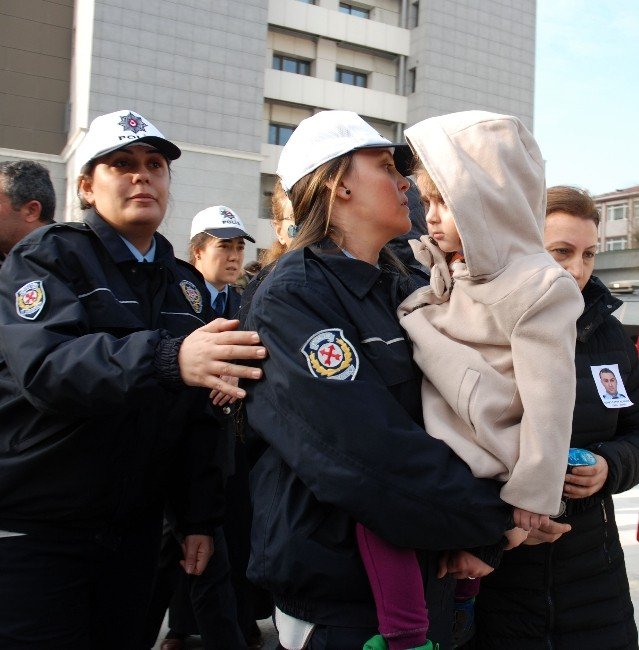 Şehit Polis Alagöz’ü Eşi, Asker Selamıyla Uğurladı
