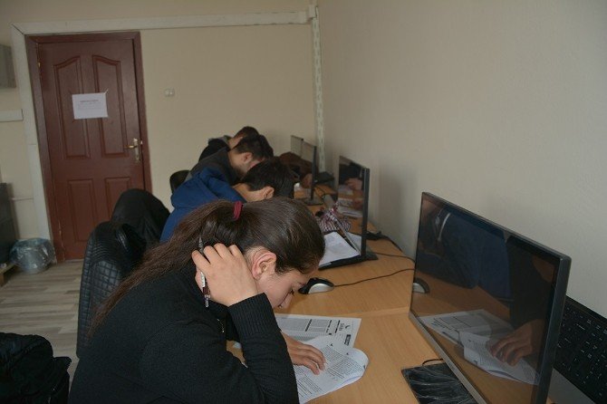 Çataklı Öğrenciler Üniversite Sınavlarına Hazırlanıyor