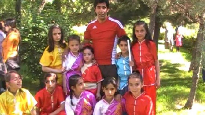 Diyarbakırlı Oya, madalyalara doymuyor