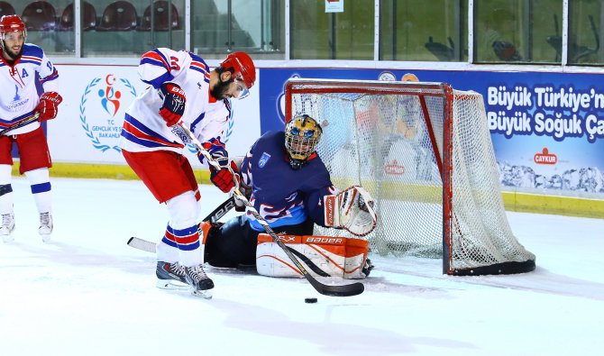 Buz Hokeyi Süper Ligi'ne iki maçla devam edildi