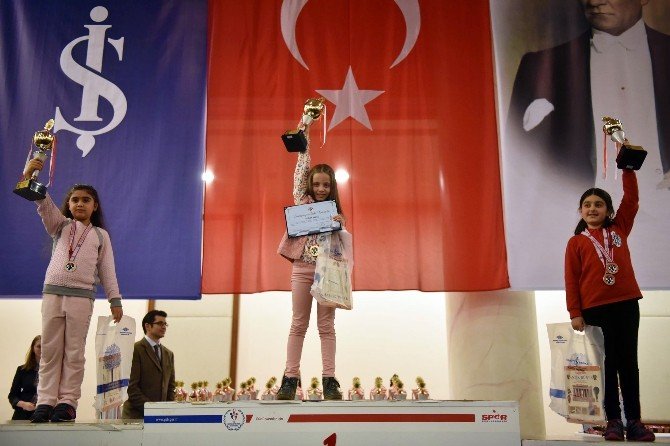 Satranç Şöleni Ödül Töreniyle Sona Erdi