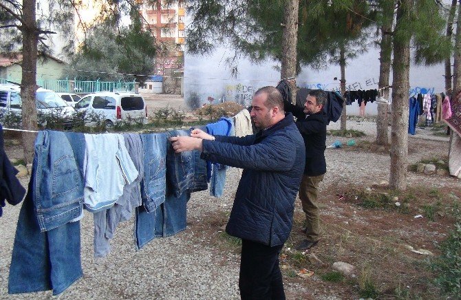 Kızıltepe’de Askıda Elbise Kampanyası Başlatıldı