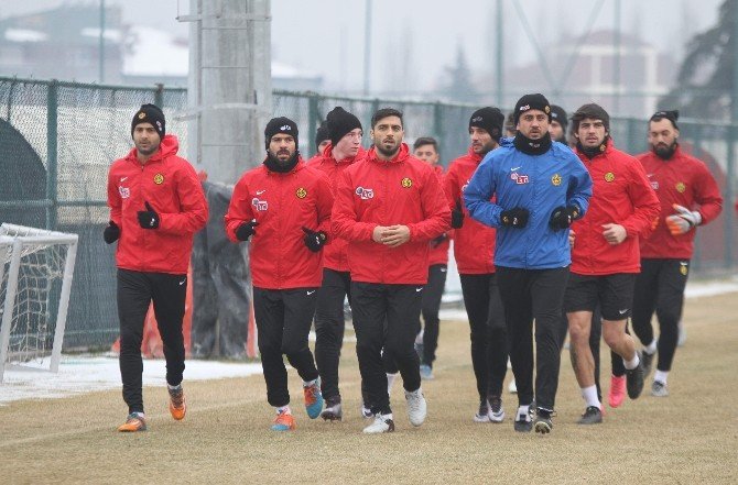 Eskişehirspor Lige Verilen Arayı Antrenman Yaparak Değerlendirdi