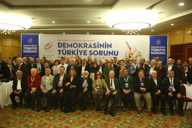 Abant'ta 'Demokrasinin Türkiye Sorunu' konuşuluyor
