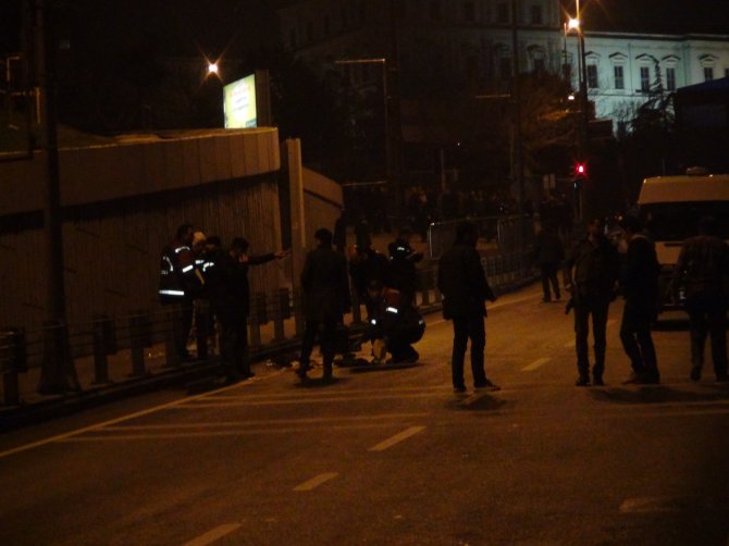 Beşiktaş'ta şüpheli şahıs vurularak durduruldu