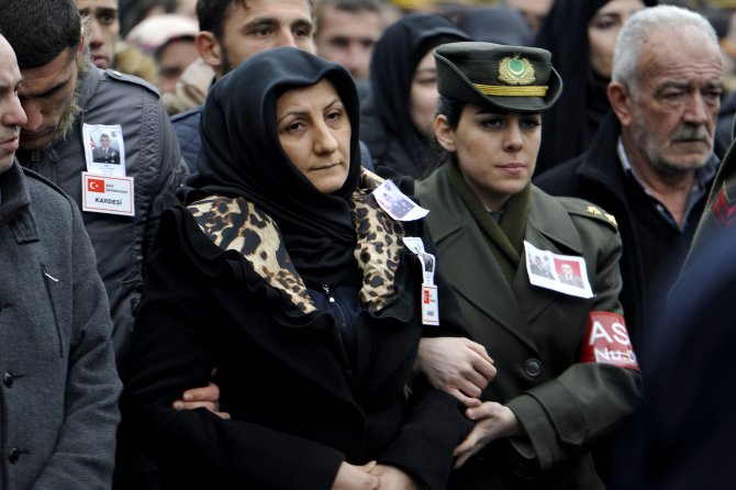 Şehit bordo bereli Selçuk Paker son yolculuğuna uğurlandı