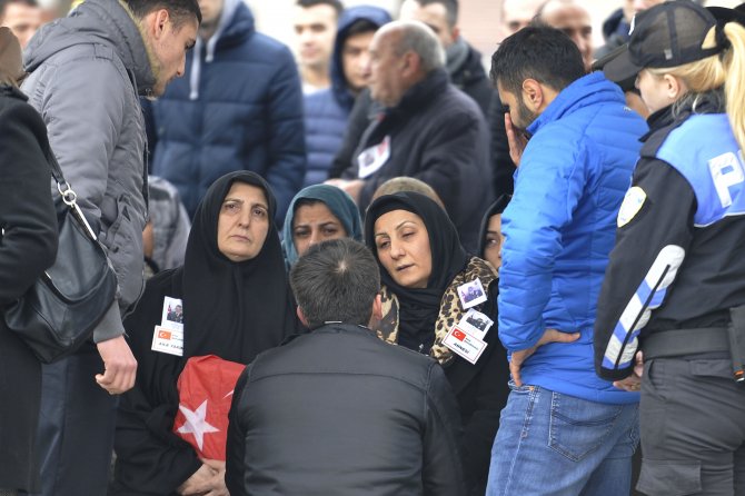 Şehit bordo bereli Selçuk Paker son yolculuğuna uğurlandı