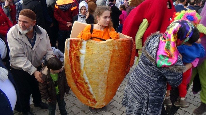 İki Ton Sucukla "Sucuk Ekmek Festivali"