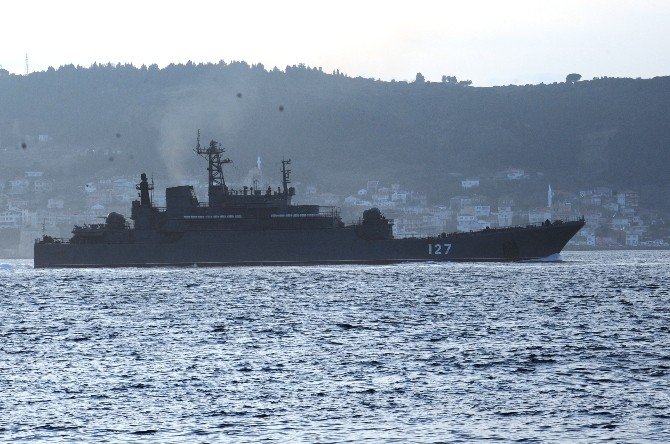 2 Rus Savaş Gemisi Çanakkale Boğazı’ndan Geçti