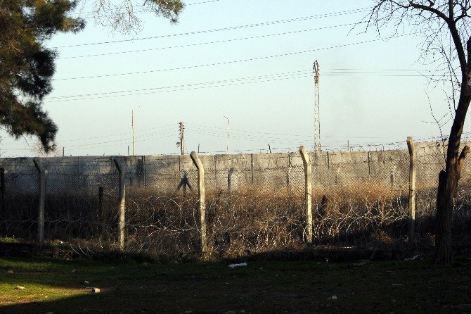 Ceylanpınar - Suriye Sınırına Duvar Örülüyor