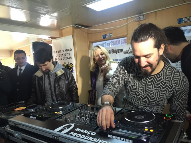 Barış Manço, mezarı başında dualarla anıldı