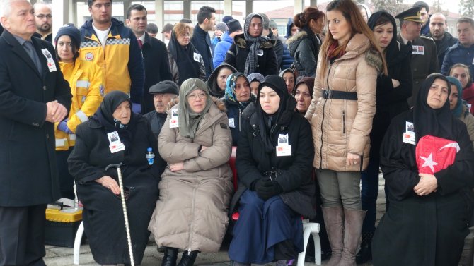 Şehit bordo bereli Selçuk Paker son yolculuğuna uğurlandı