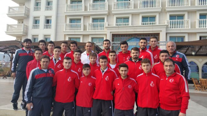 Karate Milli Takımı Kıbrıs'a çıkarma yapıyor