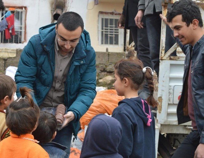 AK Parti Yeşilyurt İlçe Gençlik Kolları’ndan, Suriyeli Ailelere Yardım