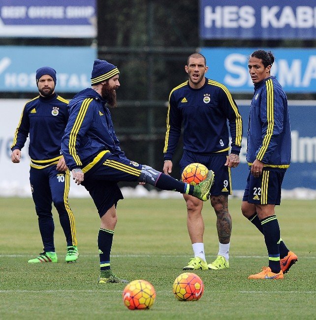 Fenerbahçe, Antalyaspor Maçı Hazırlıklarına Başladı