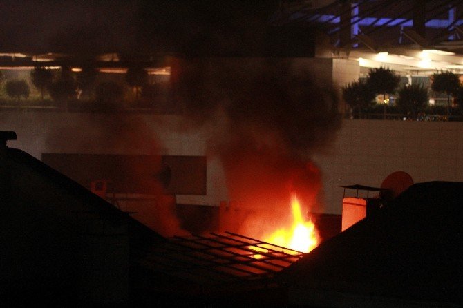 HDP Antalya İl Başkanlığı’nın Deposunda Yangın