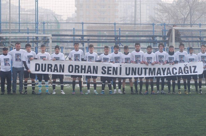 Hayatını Kaybeden Genç Futbolcu Unutulmadı