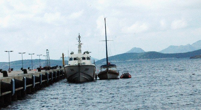 25 Kişilik Teknede 100 Sığınmacı Yakalandı
