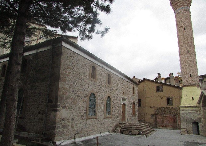 Sandıklı’daki Tarihi Havai Cami’deki Restorasyon Çalışmalarında Sona Yaklaşıldı