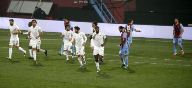 Trabzonspor: 0 - Akhisar Belediyespor: 1 (İlk yarı)