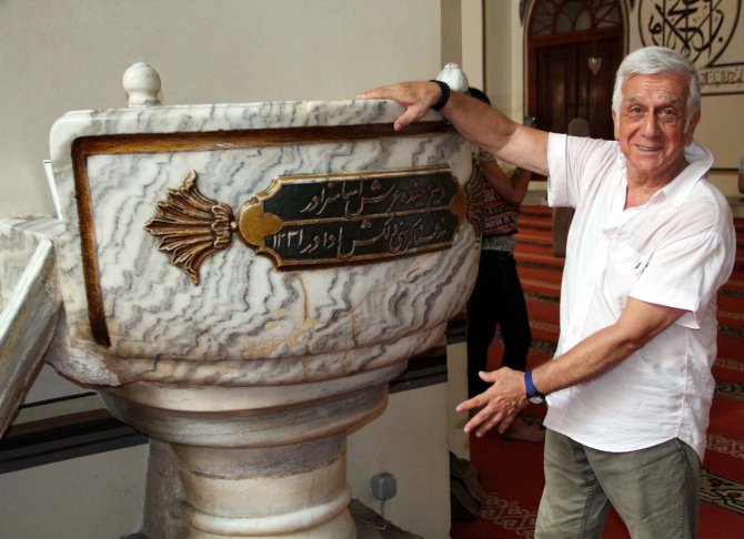 Ulu Cami'nin 'brüt taştan' vaaz kürsüsü