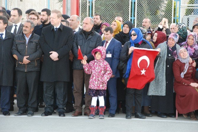 Gümüşhaneli Şehit Teğmen Erdoğan’ın Cenazesi Askeri Uçakla Trabzon’a Getirildi