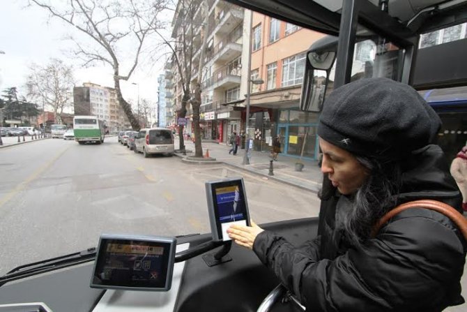 65 yaşa verilen ücretsiz ulaşım kartı, küçük yaşa verilince ortalık karıştı