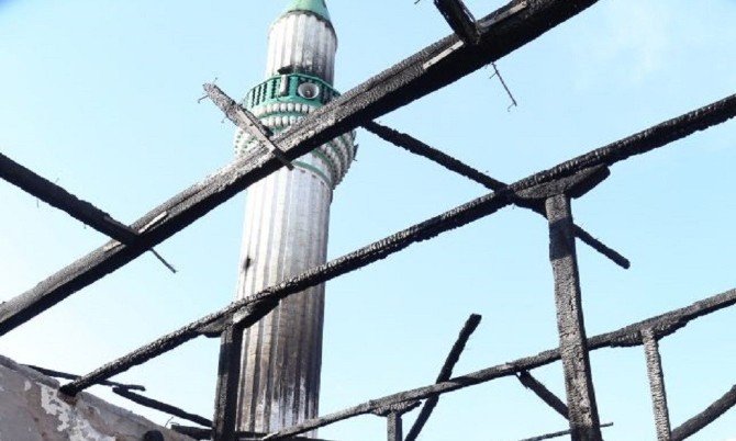60 Yıllık Cami Elektrik Kontağından Çıkan Yangında Kül Oldu