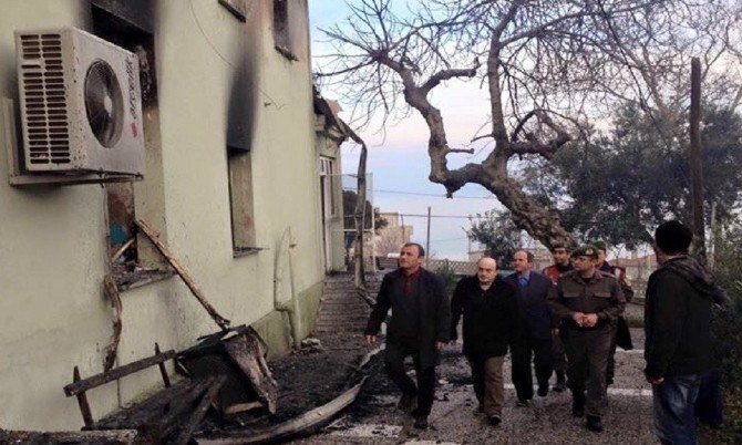 60 Yıllık Cami Elektrik Kontağından Çıkan Yangında Kül Oldu