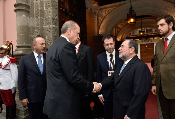 Cumhurbaşkanı Erdoğan, Peru'da dışişleri sarayını ziyaret etti