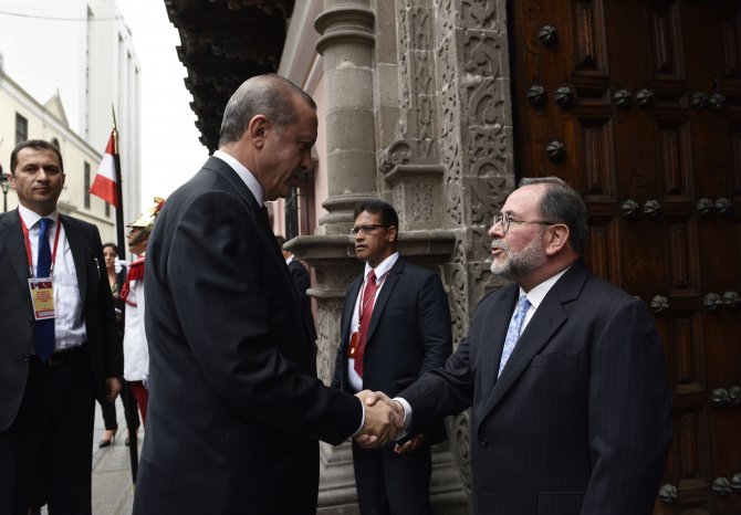 Cumhurbaşkanı Erdoğan, Peru'da dışişleri sarayını ziyaret etti