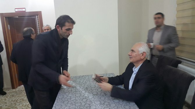 İhsan Atasoy'dan Fethullah Gülen Hocaefendi'ye 'Konuşan Adam' şiiri