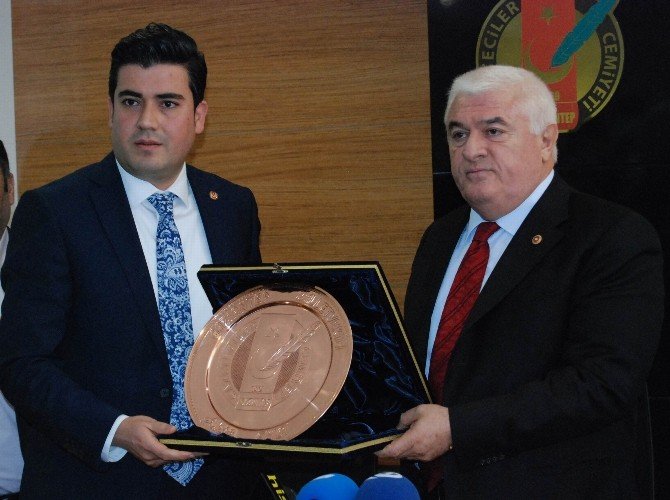 CHP Milletvekili Ekici Gaziantep Yönetimindeki 14 İstifayı Değerlendirdi