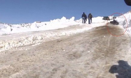 Kar Motoru Devrildi, AK Partili Vekiller Kazayı Ucuz Atlattı