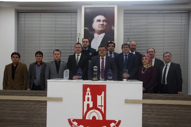CHP’li Meclis Üyelerden AK Partili Başkan Yağcı’ya Teşekkür