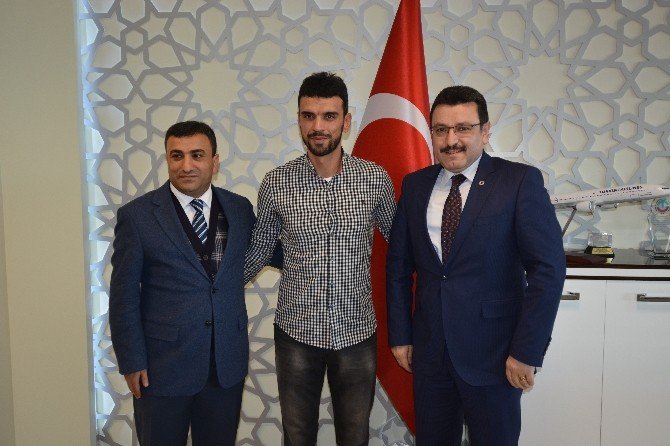 Dünya Şampiyonu Motosikletçi Kenan Sofuoğlu’ndan Başkan Genç’e Ziyaret