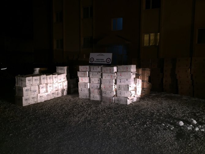 Ağrı'da 350 bin paket kaçak sigara ele geçirildi
