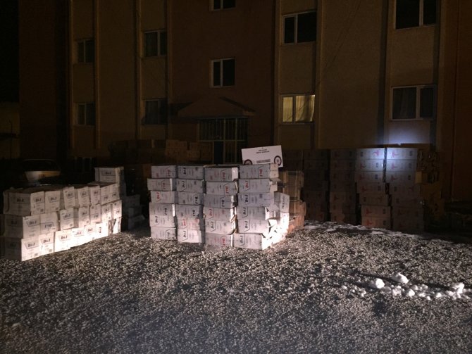 Ağrı'da 350 bin paket kaçak sigara ele geçirildi
