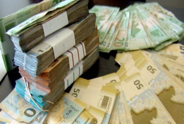 Azerbaycan'da dolar güne 1,5858 manattan başladı