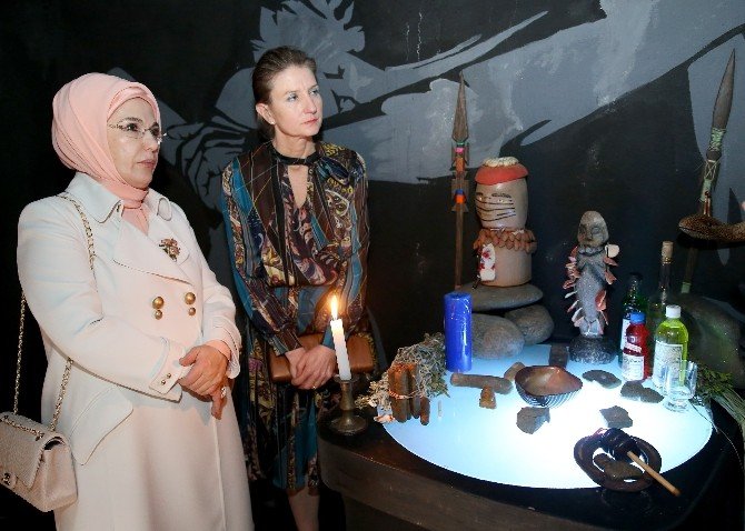 Emine Erdoğan Mındale El Sanatları Müzesi’ni Gezdi