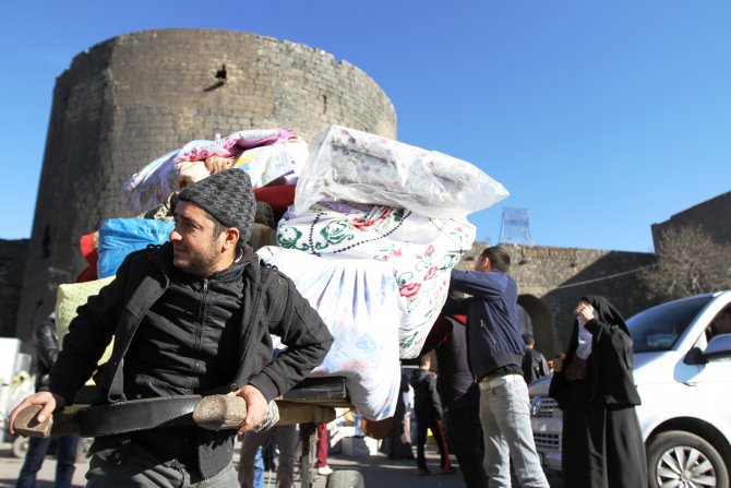 Hendek ve çatışmalar Diyarbakır’ı göçte birinci sıraya taşıdı
