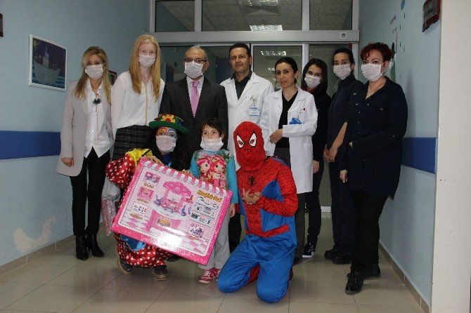 Onkoloji Servisi Çocuklarının Mutlu Günü