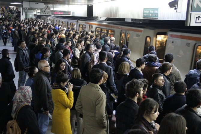 Ankara Metrosu’nda bakanlık ve belediye farklı şeyler söylüyor