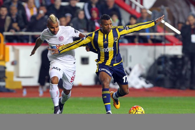 Antalyaspor: 1 - Fenerbahçe: 0 (İlk yarı)