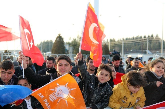 Başbakan Davutoğlu, AK Parti Mardin İl Danışma Meclisi Toplantısına Katıldı