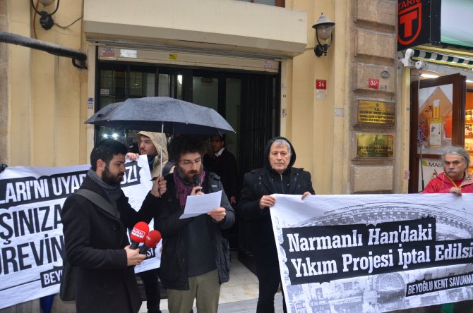 Narmanlı Han'daki restorasyon projesi protesto edildi