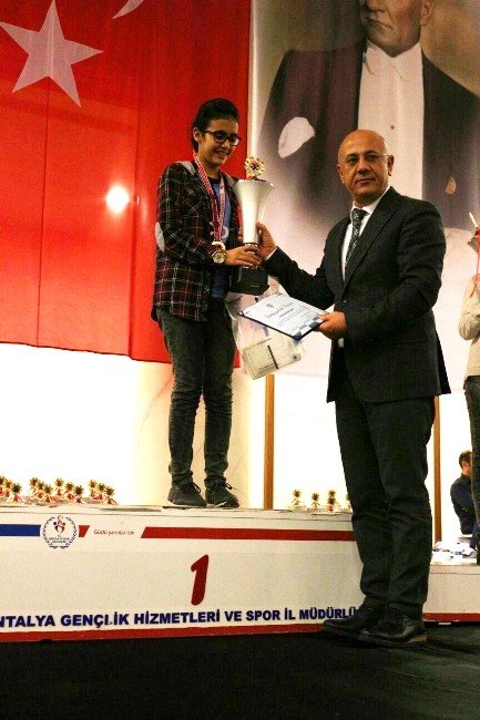 Altın Kız Hayrun Nisa Türkiye Şampiyonu