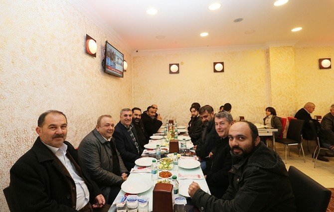 ’Köfteci Erdal’ Yeni Yerinde Hizmete Başladı