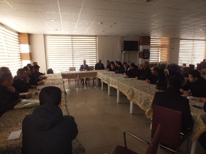 Malazgirt’te Okul Müdürleri Toplantısı
