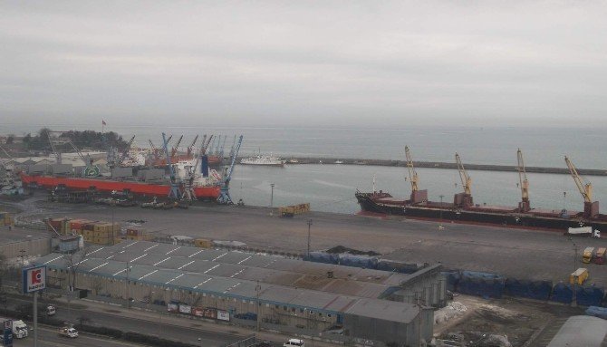 Rusya İle Yaşanan Uçak Krizi Trabzon Limanı’nı Teğet Geçti
